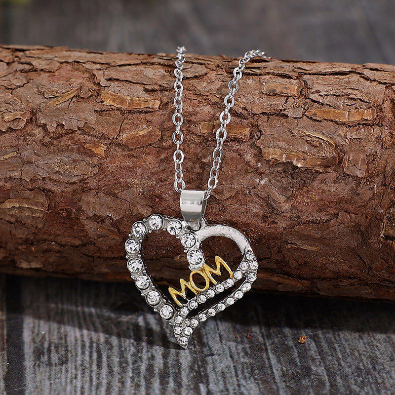 Alloy Inlaid Zircon Heart Pendant Necklace